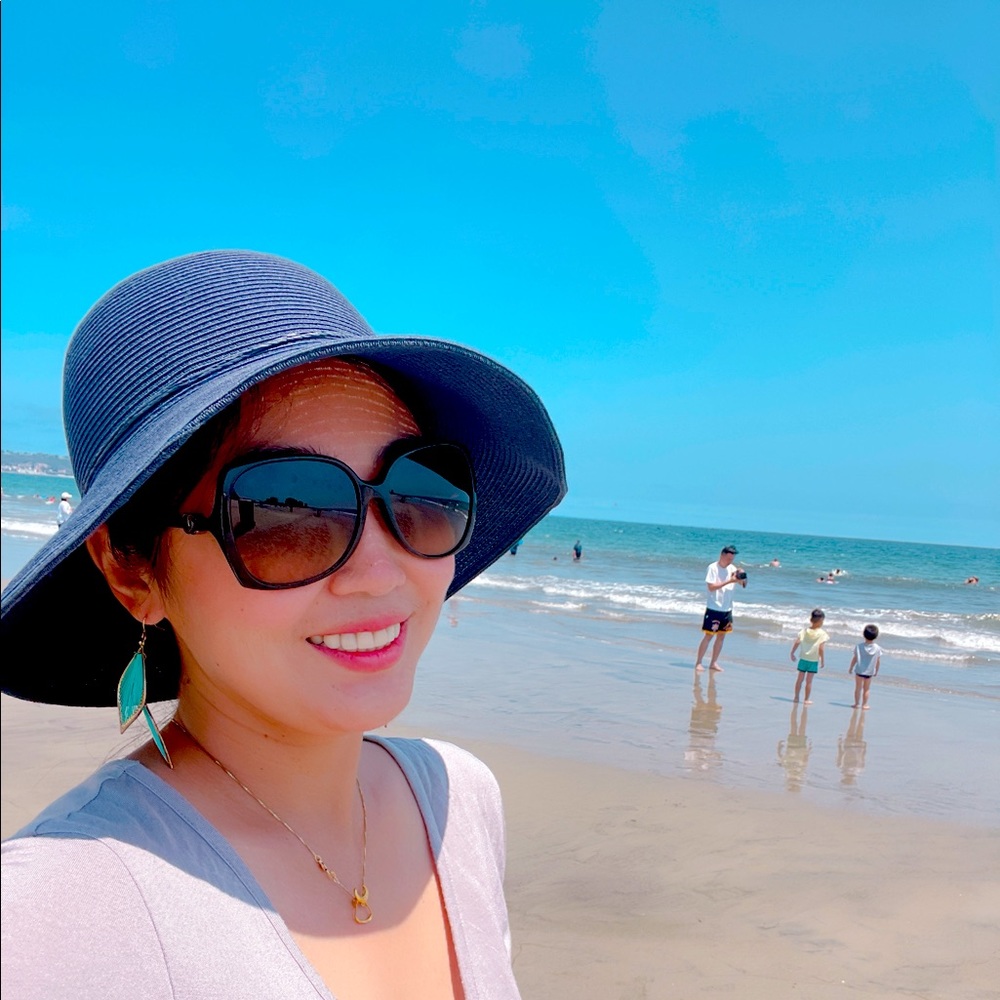 Meet your Posher, Sharon